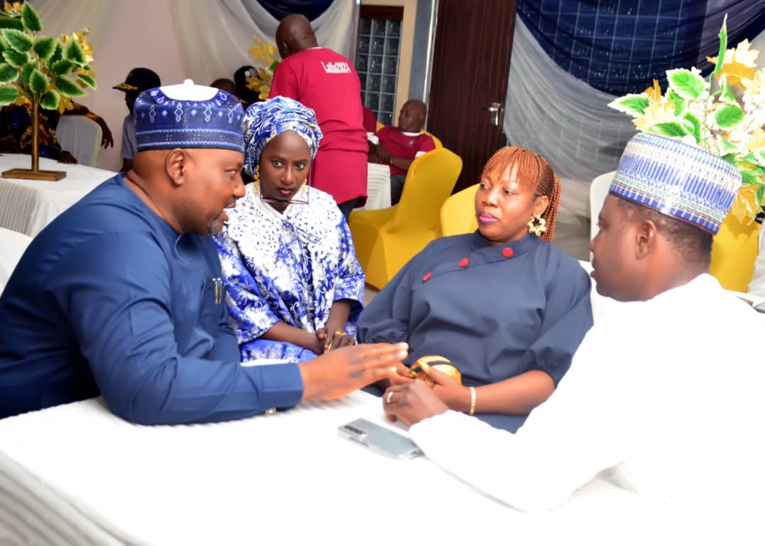 President in a dialogue with Sharamites.